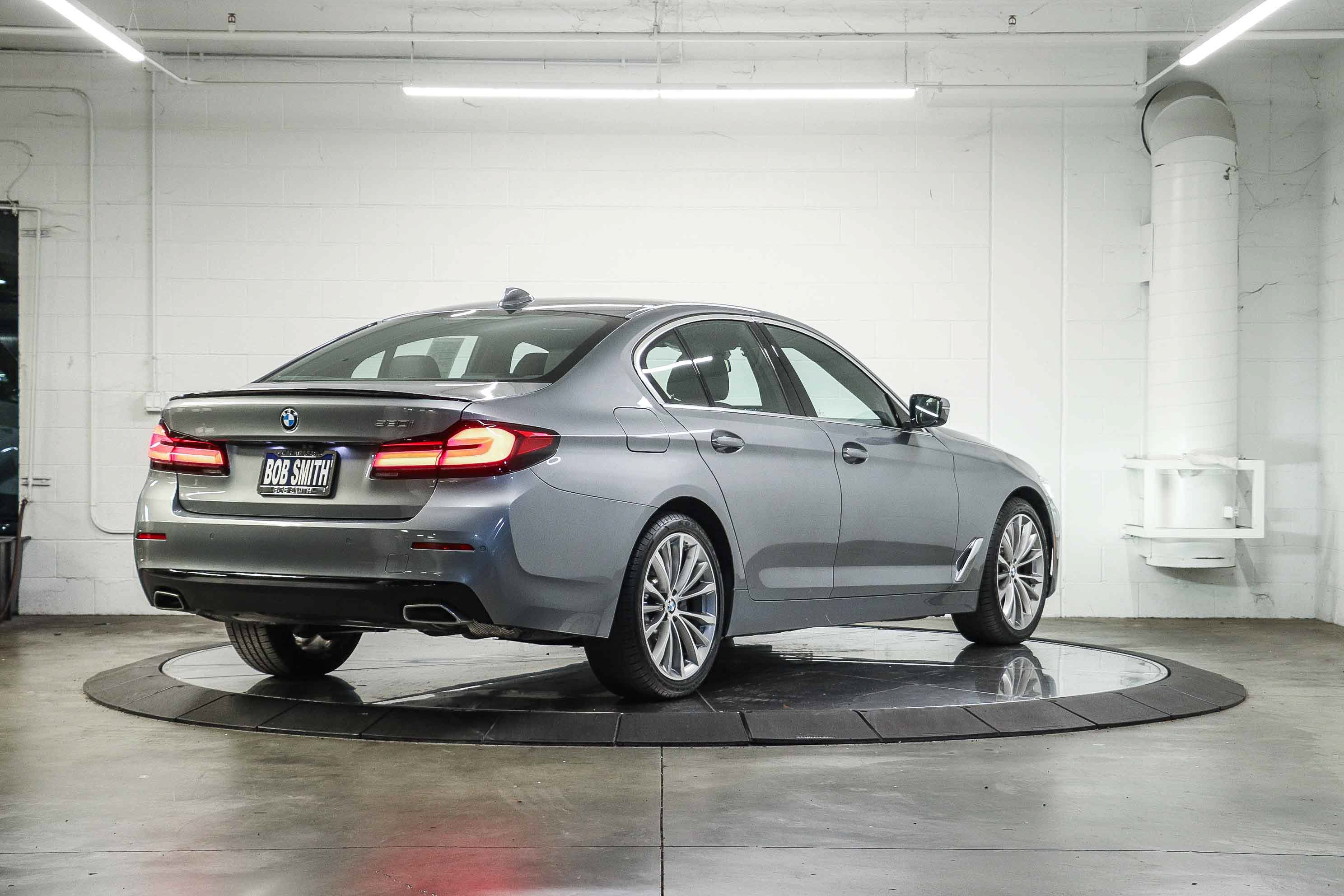 Certified 2023 BMW 530i w/ Premium Package RWD image 6