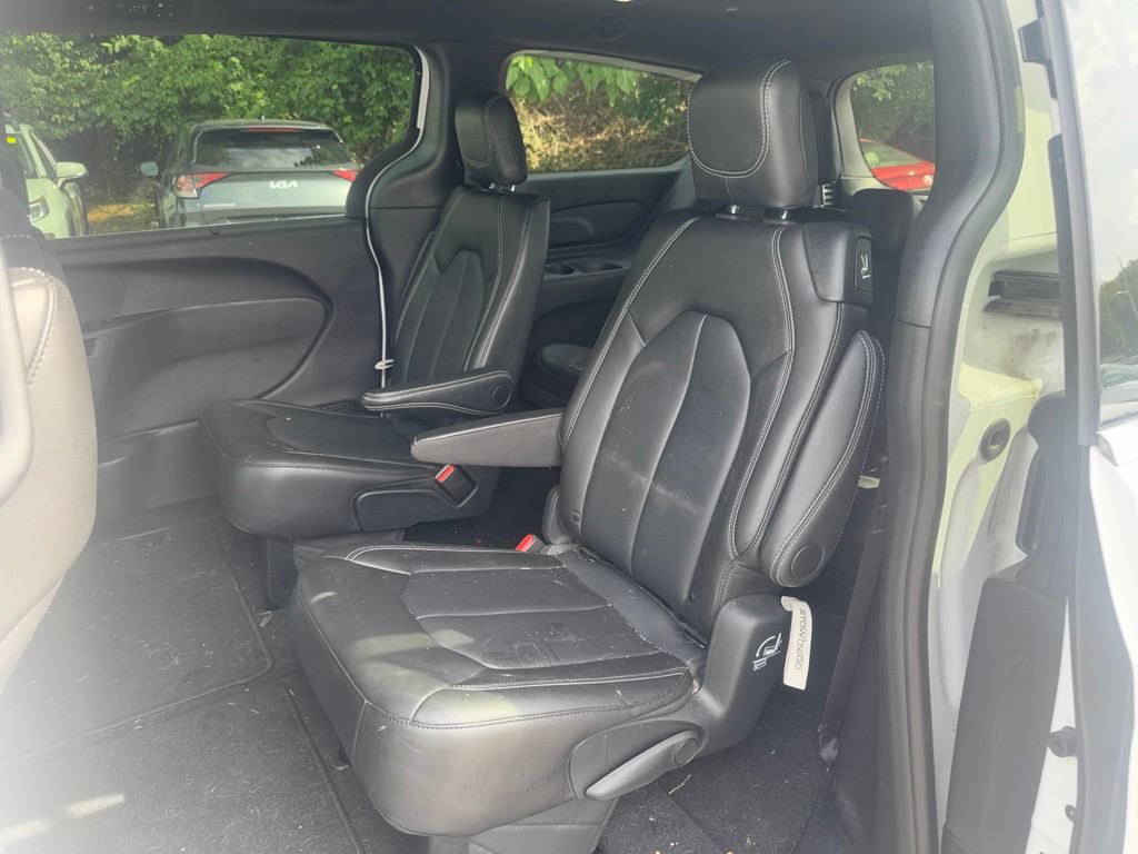 Used 2025 Chrysler Pacifica Select AWD/4WD image 20