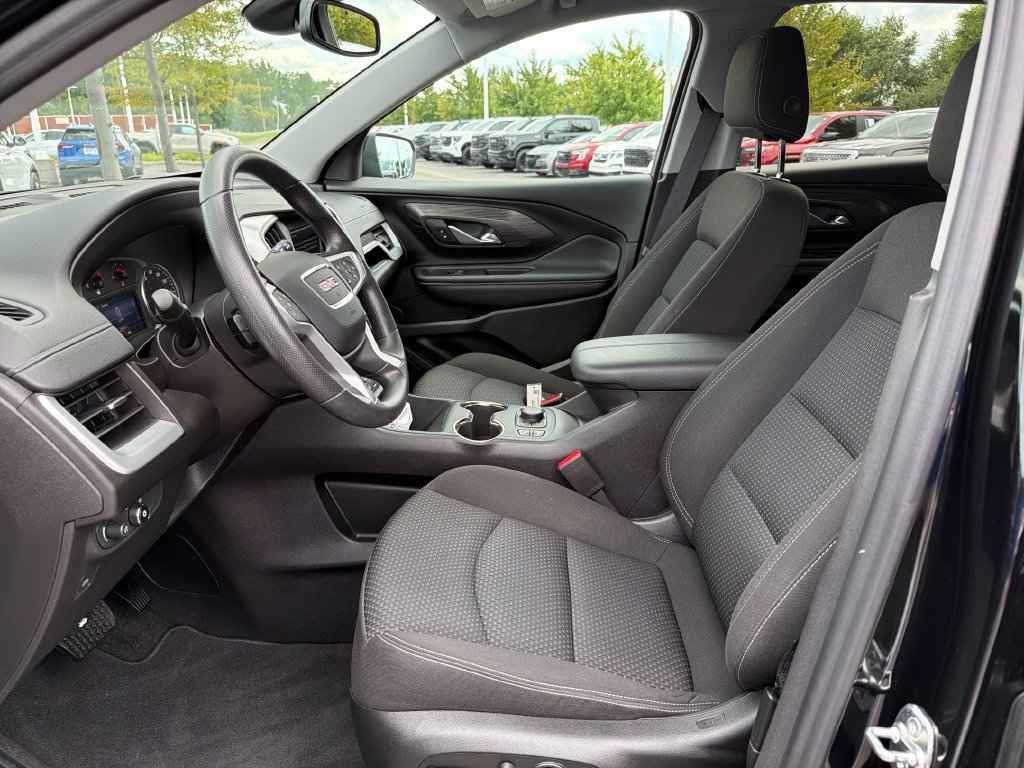 Certified 2024 GMC Terrain SLE w/ Driver Convenience Package FWD image 11