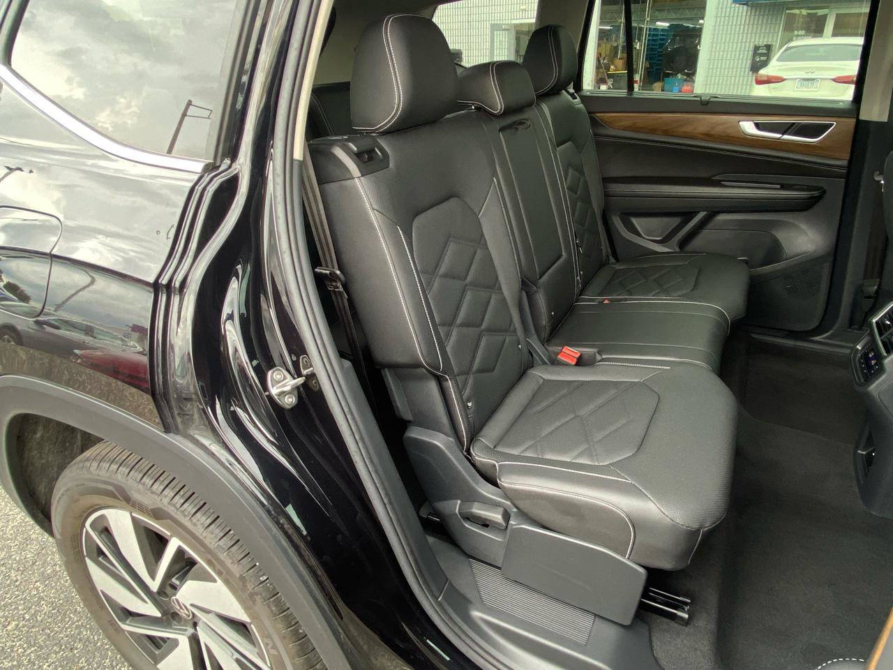Used 2026 Volkswagen Atlas SE AWD/4WD image 23