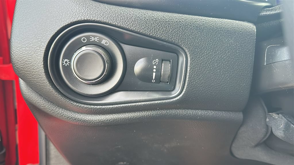 Used 2019 Jeep Renegade Sport w/ Sport Appearance Group FWD image 20