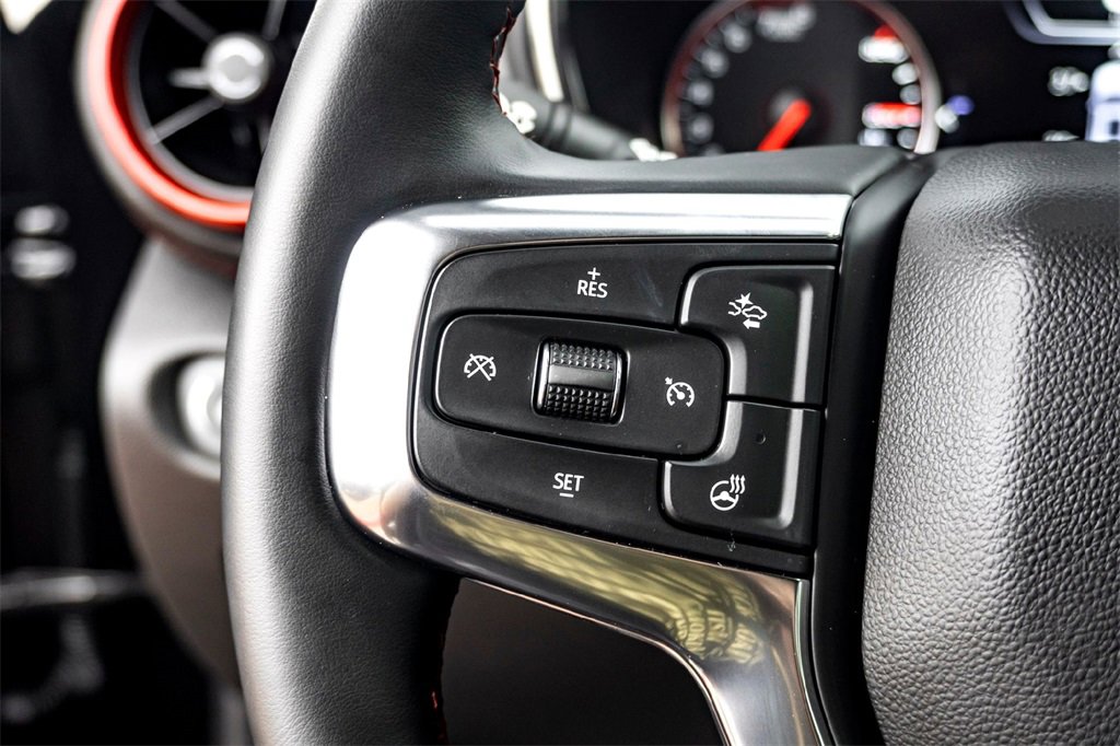 Used 2025 Chevrolet Blazer RS image 18