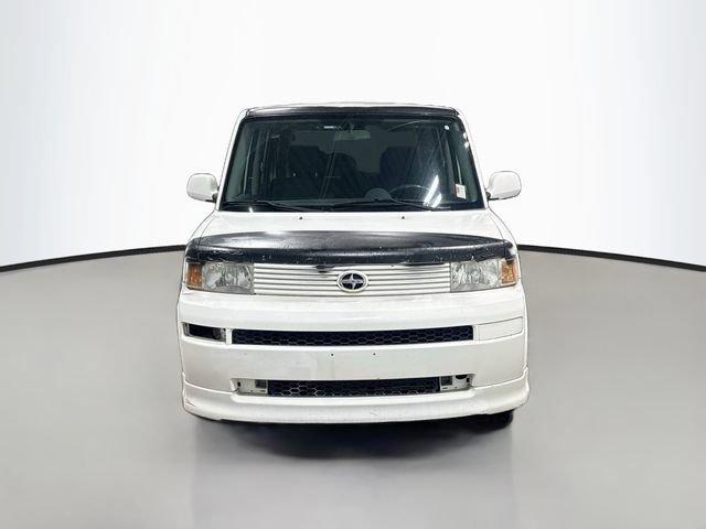 Used 2005 Scion xB FWD image 2