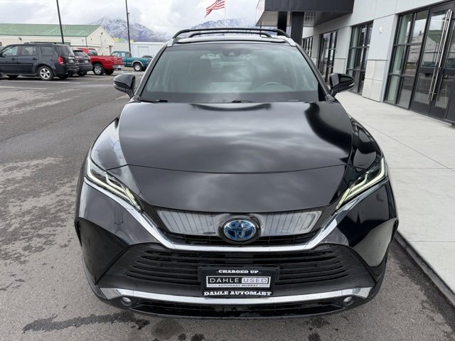 Used 2023 Toyota Venza XLE image 2