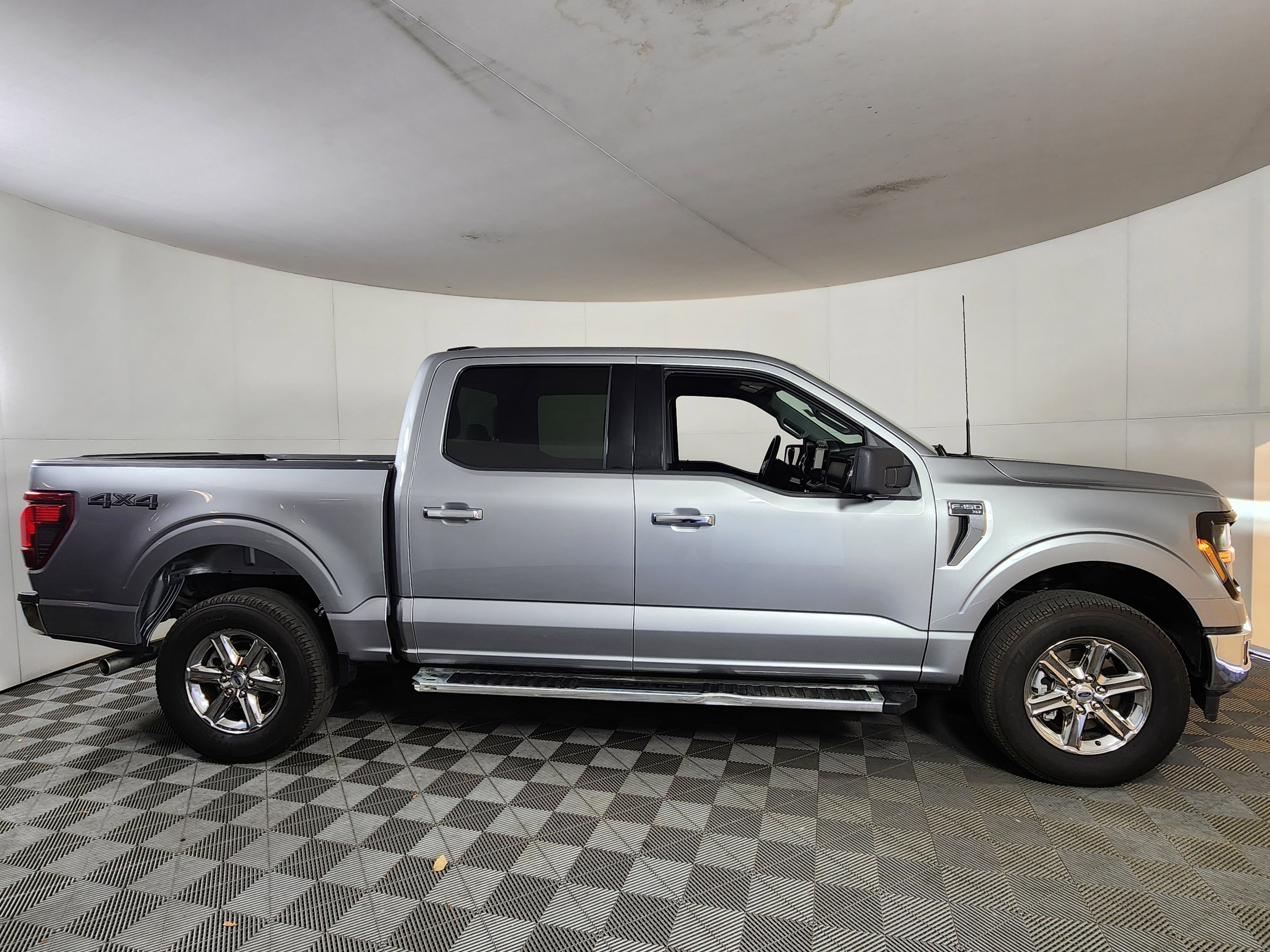 Used 2024 Ford F150 XLT image 8