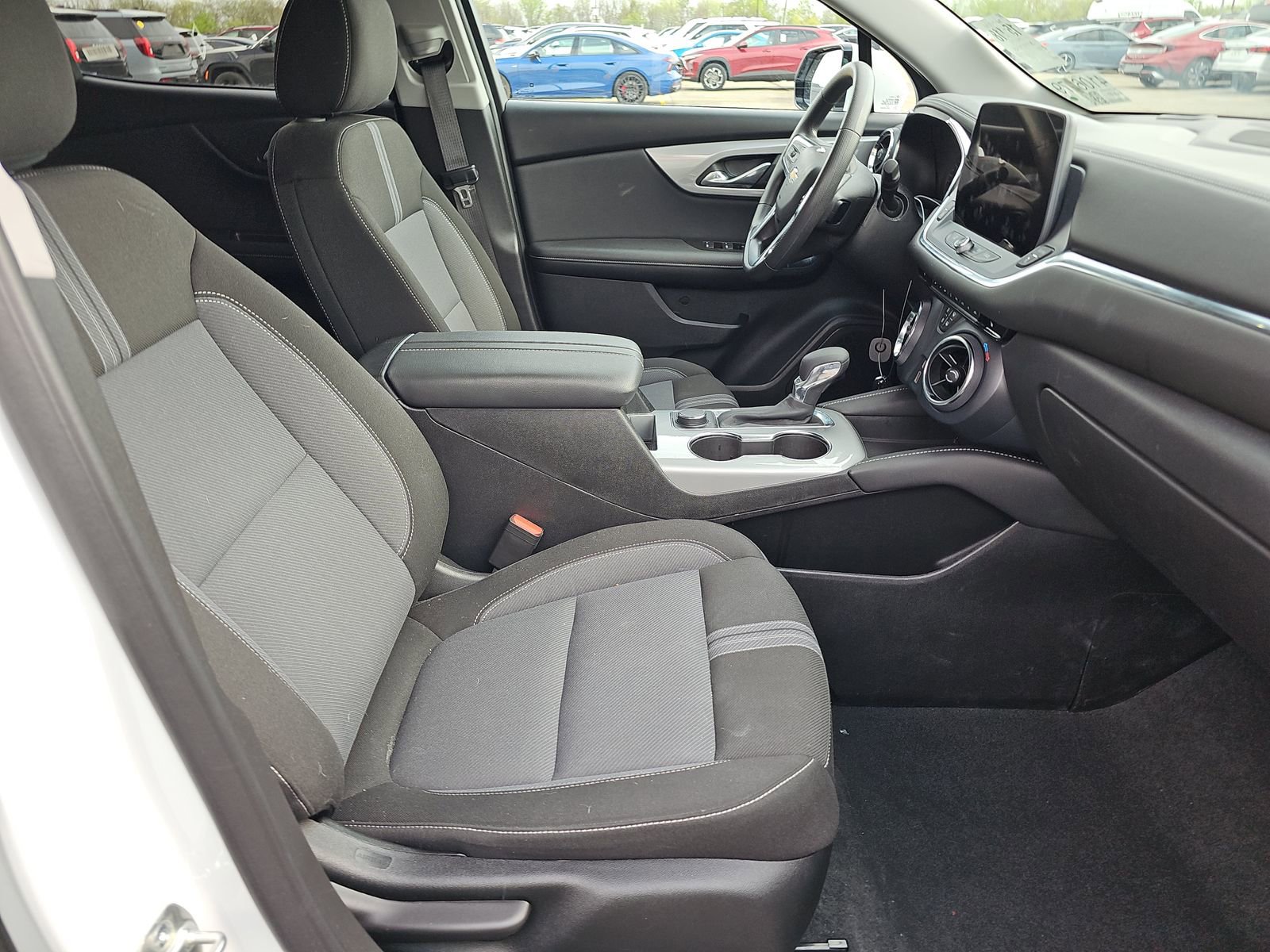 Used 2025 Chevrolet Blazer LT AWD/4WD image 14