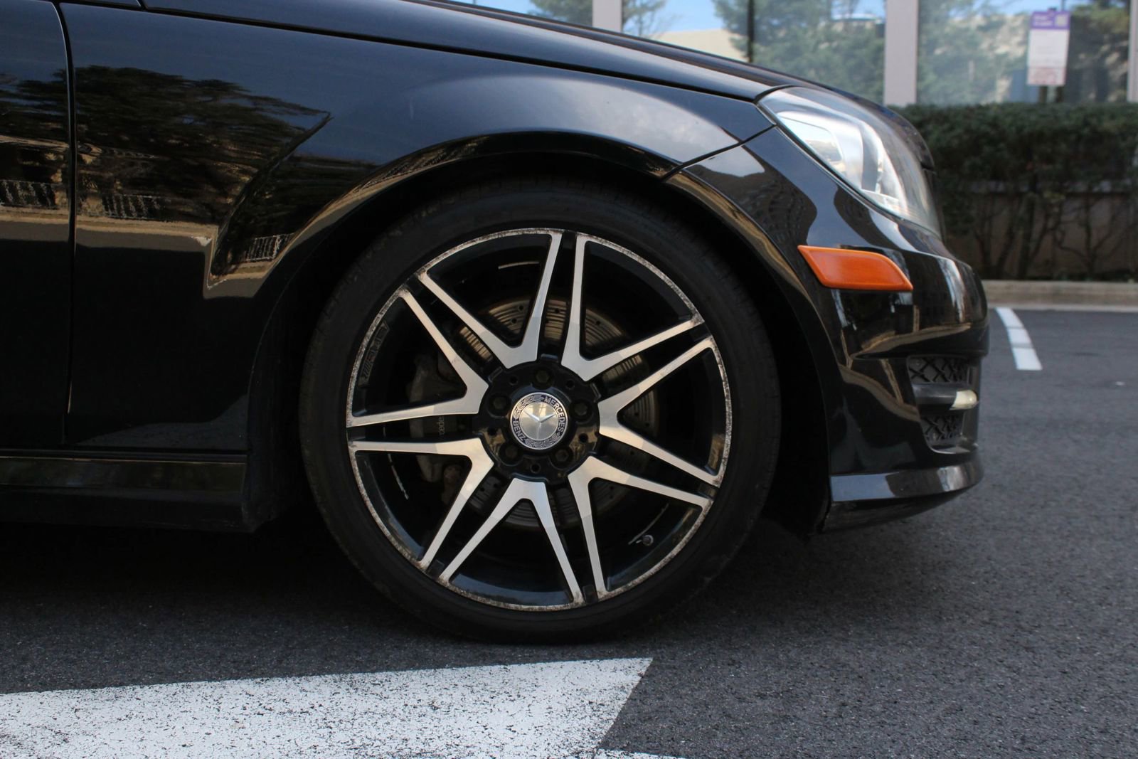 Used 2014 Mercedes-Benz C 350 4MATIC Coupe image 4