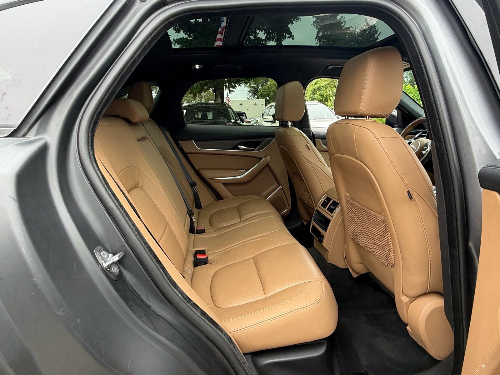 Used 2023 Jaguar F-PACE S AWD/4WD image 16