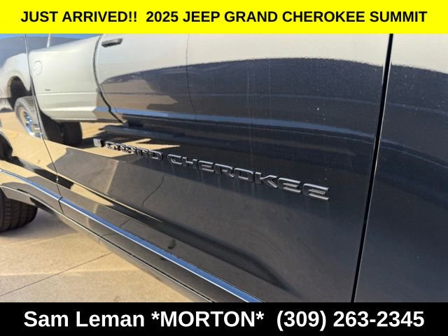 New 2025 Jeep Grand Cherokee Summit image 5