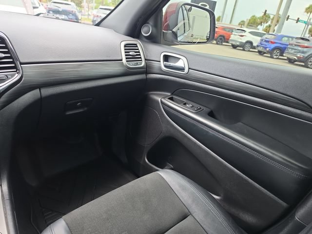 Used 2021 Jeep Grand Cherokee Laredo X AWD/4WD image 12