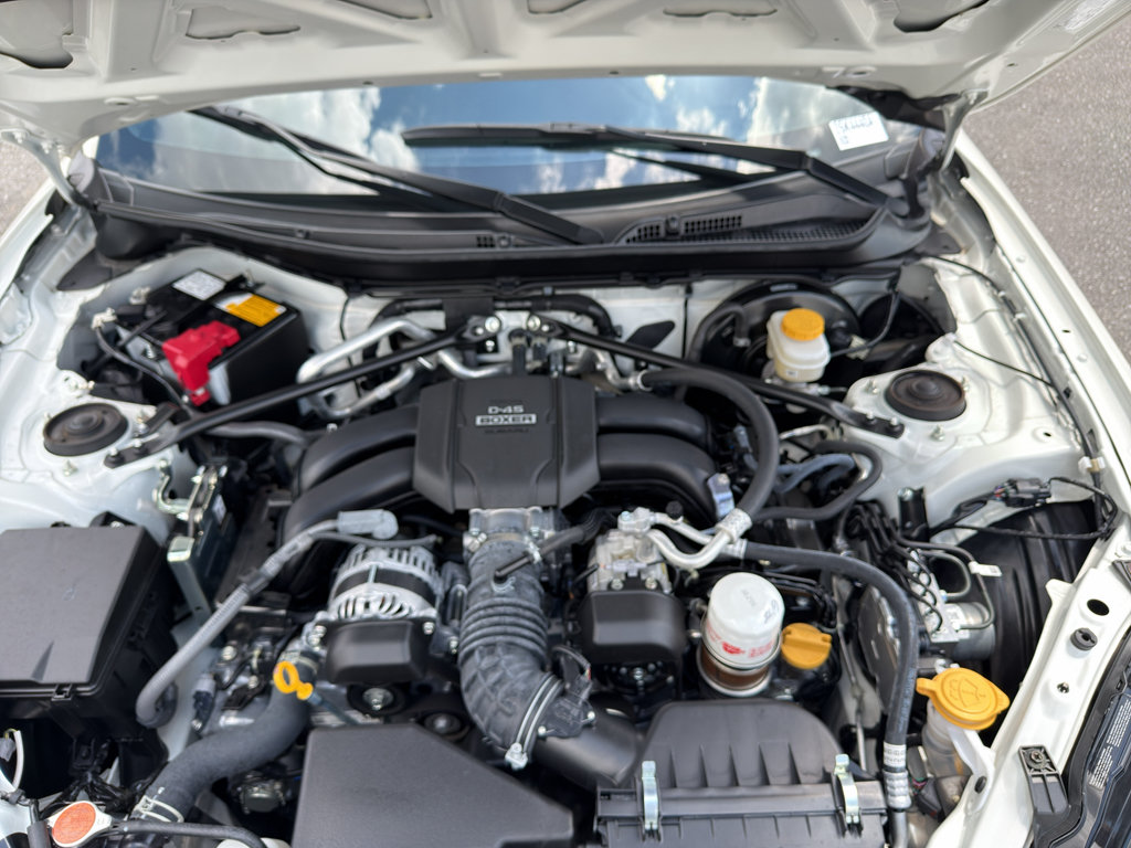 Used 2024 Toyota GR86 RWD image 9