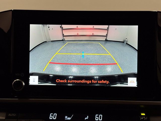 Used 2025 Toyota Camry LE FWD image 27