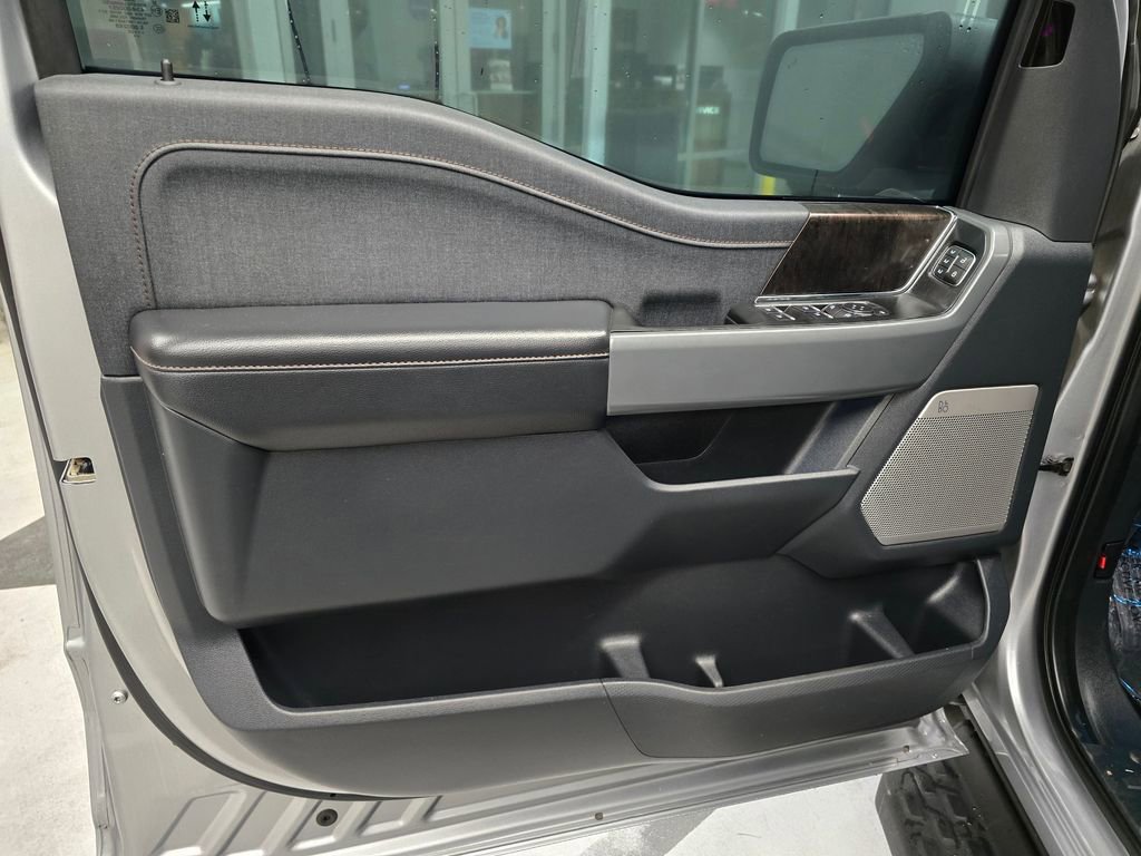 Used 2022 Ford F150 Lightning Lariat w/ Equipment Group 511A High image 23