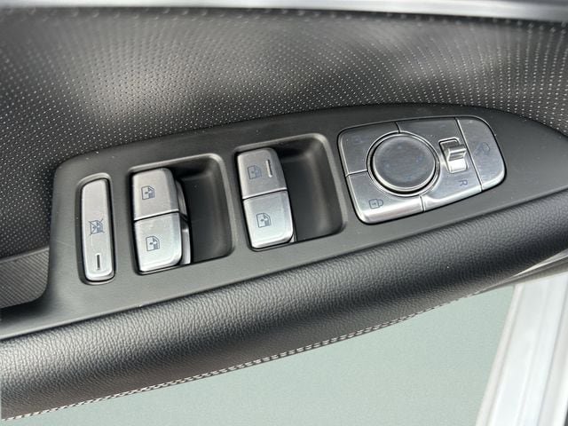Used 2026 Genesis G70 2.5T Prestige RWD image 19