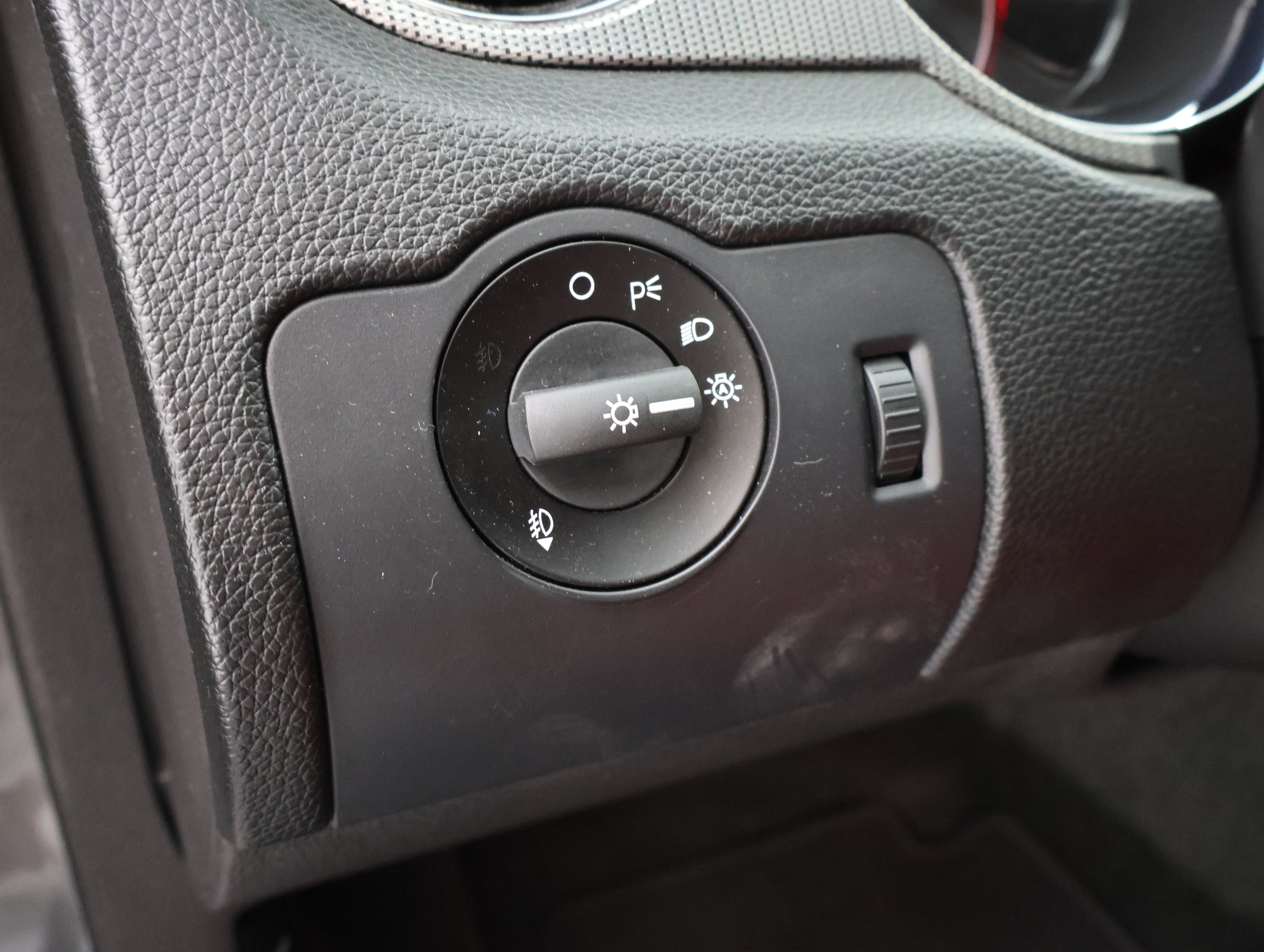 Used 2014 Ford Mustang GT Premium RWD image 36