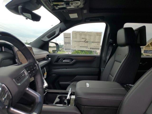 New 2026 GMC Yukon Denali w/ Denali Reserve Package AWD/4WD image 18