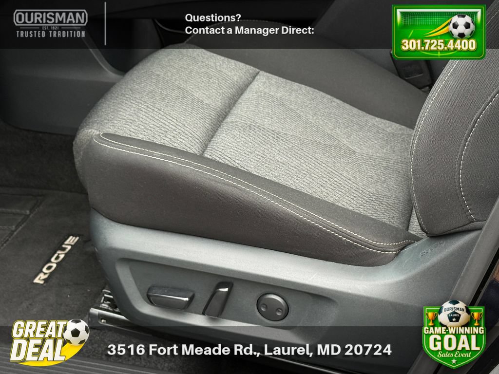 Used 2025 Nissan Rogue SV FWD image 21