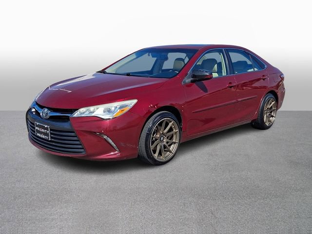 Used 2015 Toyota Camry XLE FWD image 1