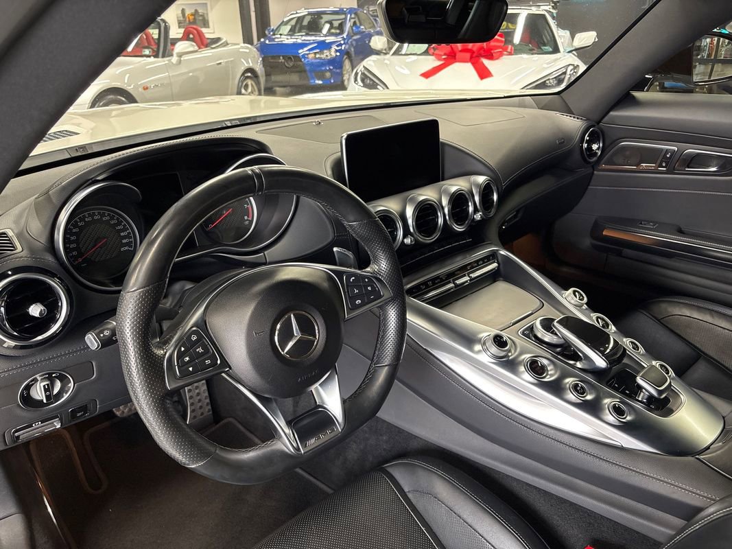 Used 2018 Mercedes-Benz AMG GT Roadster w/ Lane Tracking Package image 37