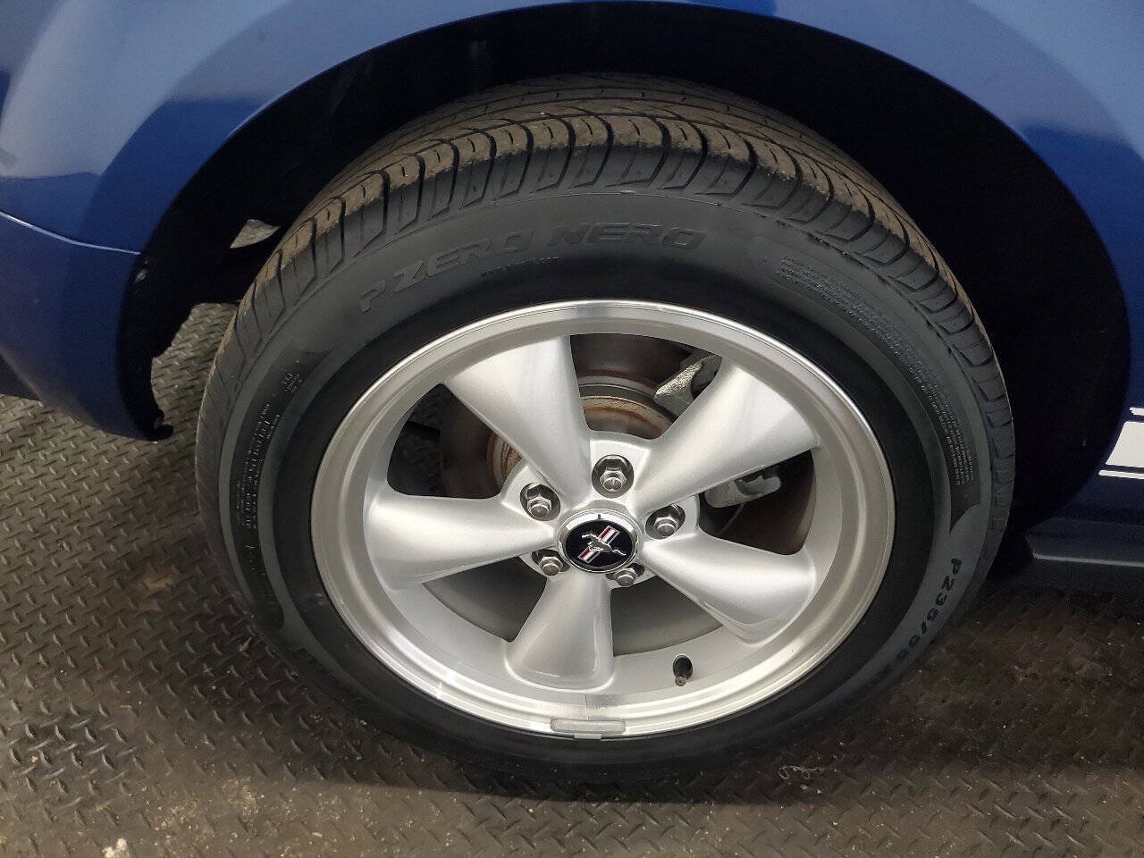 Used 2007 Ford Mustang Premium RWD image 16