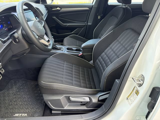Used 2023 Volkswagen Jetta Sport FWD image 11