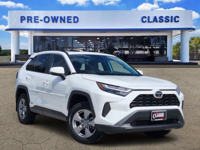 Used 2025 Toyota RAV4 XLE w/ Convenience Package