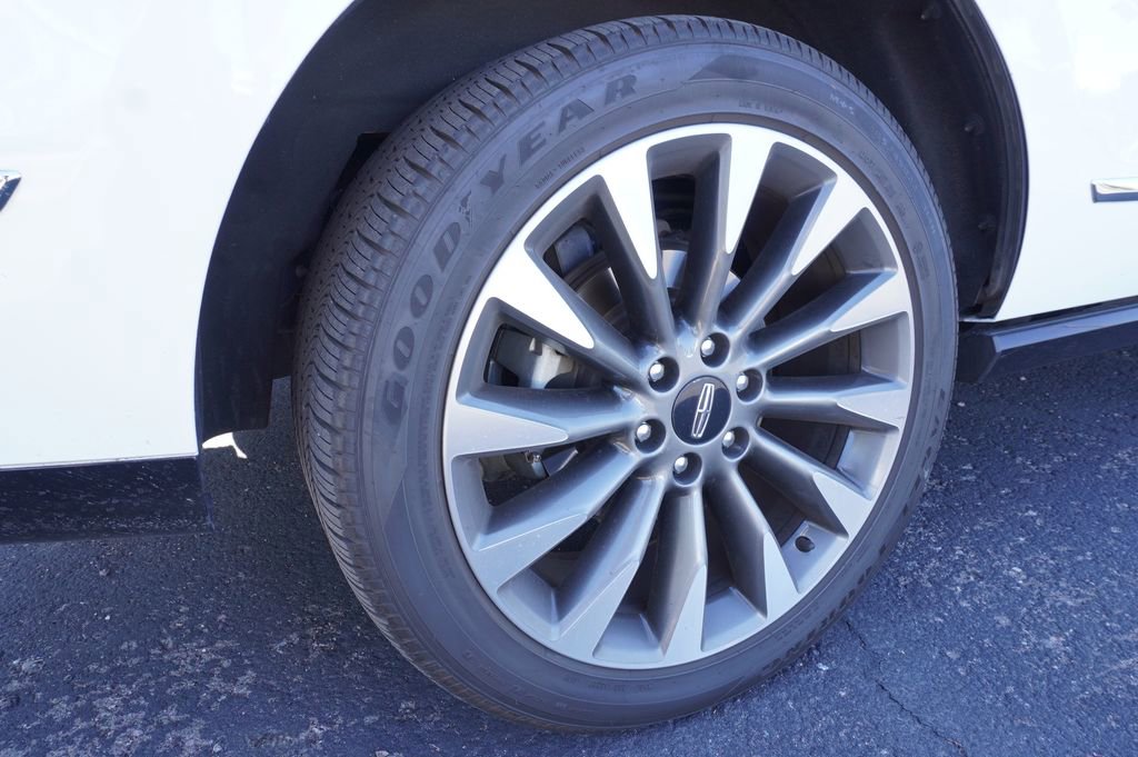 Used 2021 Lincoln Navigator Reserve w/ Luxury Package AWD/4WD image 6