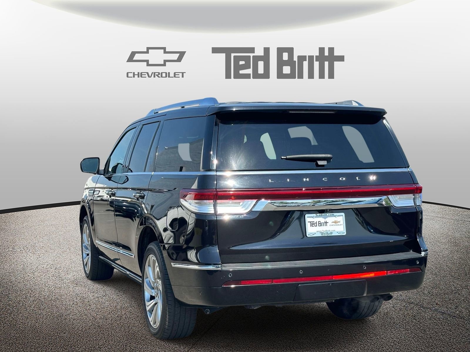 Used 2024 Lincoln Navigator Reserve AWD/4WD image 6