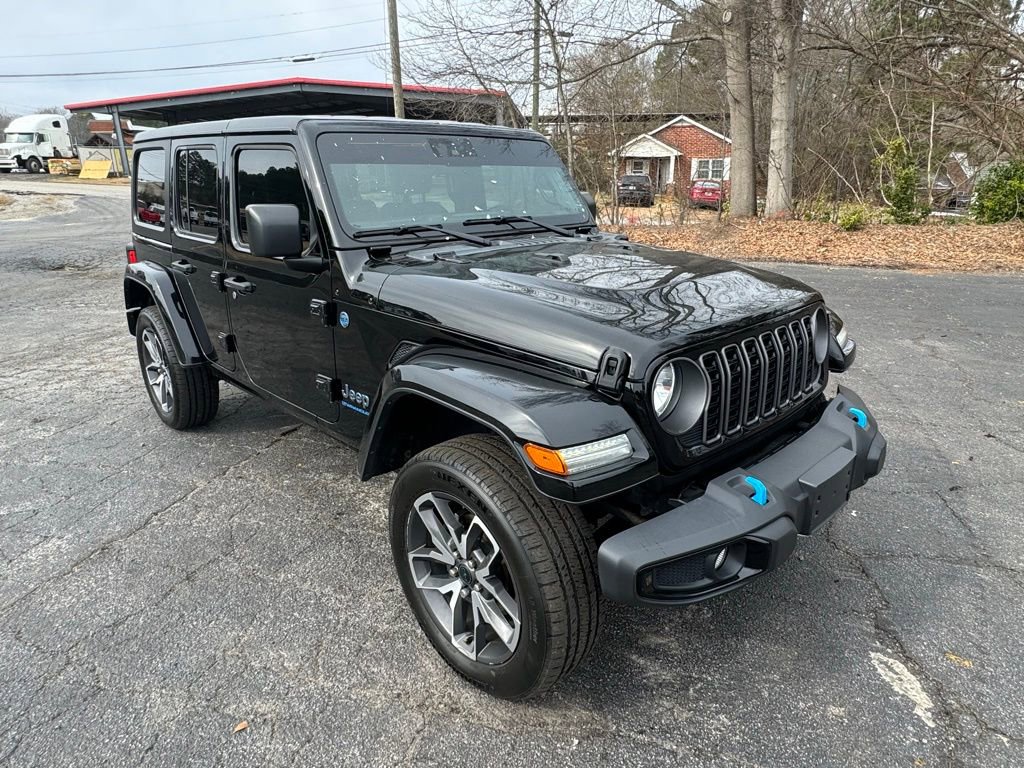 Used 2024 Jeep Wrangler Unlimited w/ Convenience Group image 10