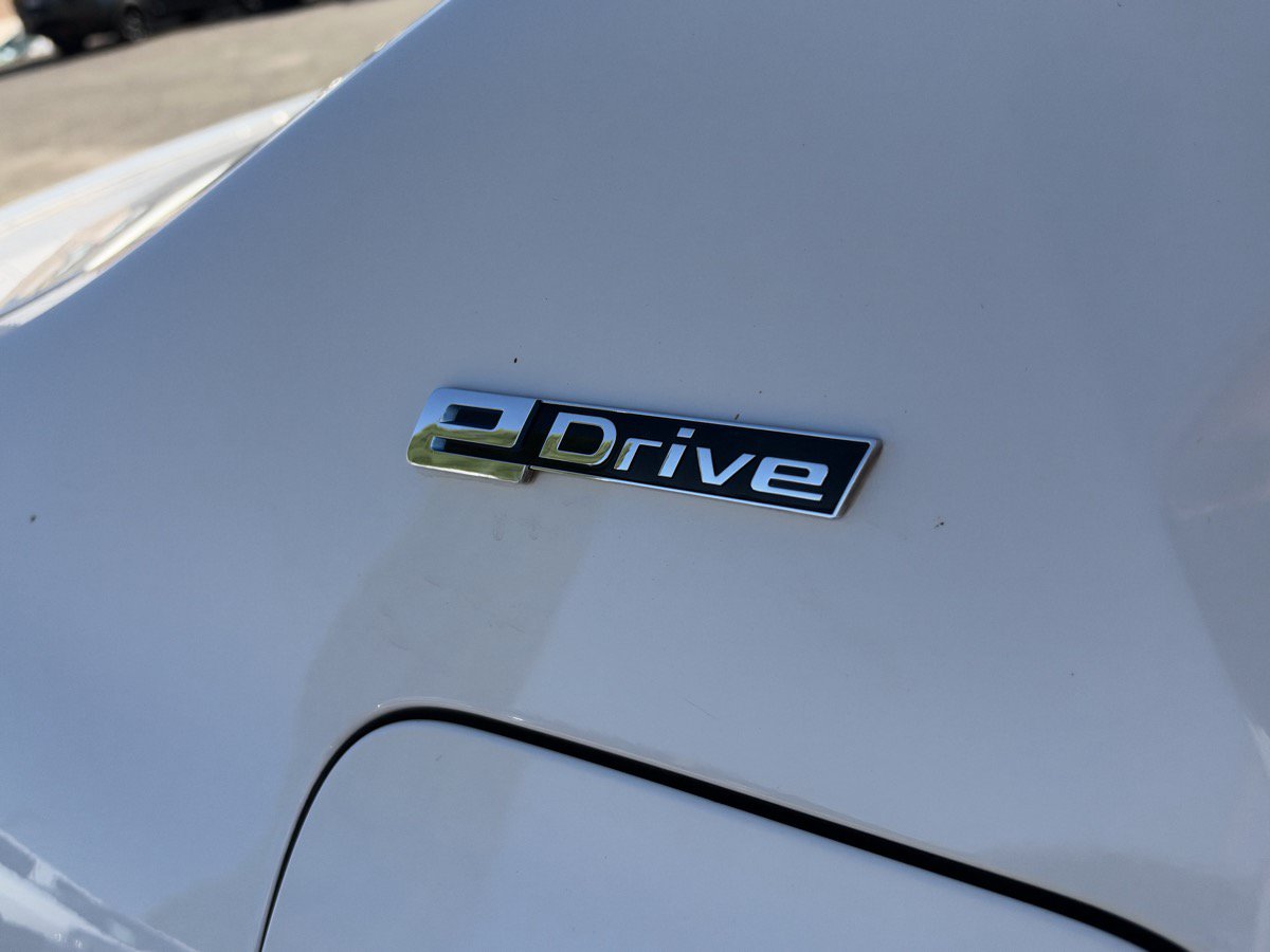 Used 2018 BMW 530e RWD image 8