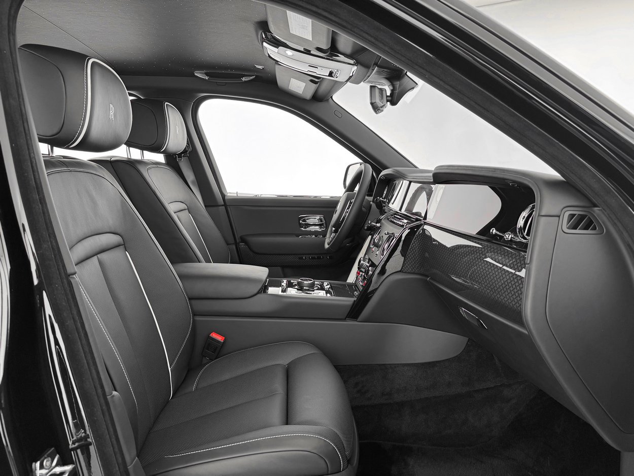New 2026 Rolls-Royce Cullinan Black Badge AWD/4WD image 28