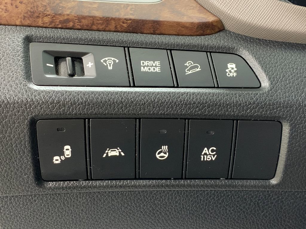 Used 2017 Hyundai Santa Fe SE w/ SE Ultimate Tech Package 03 image 15