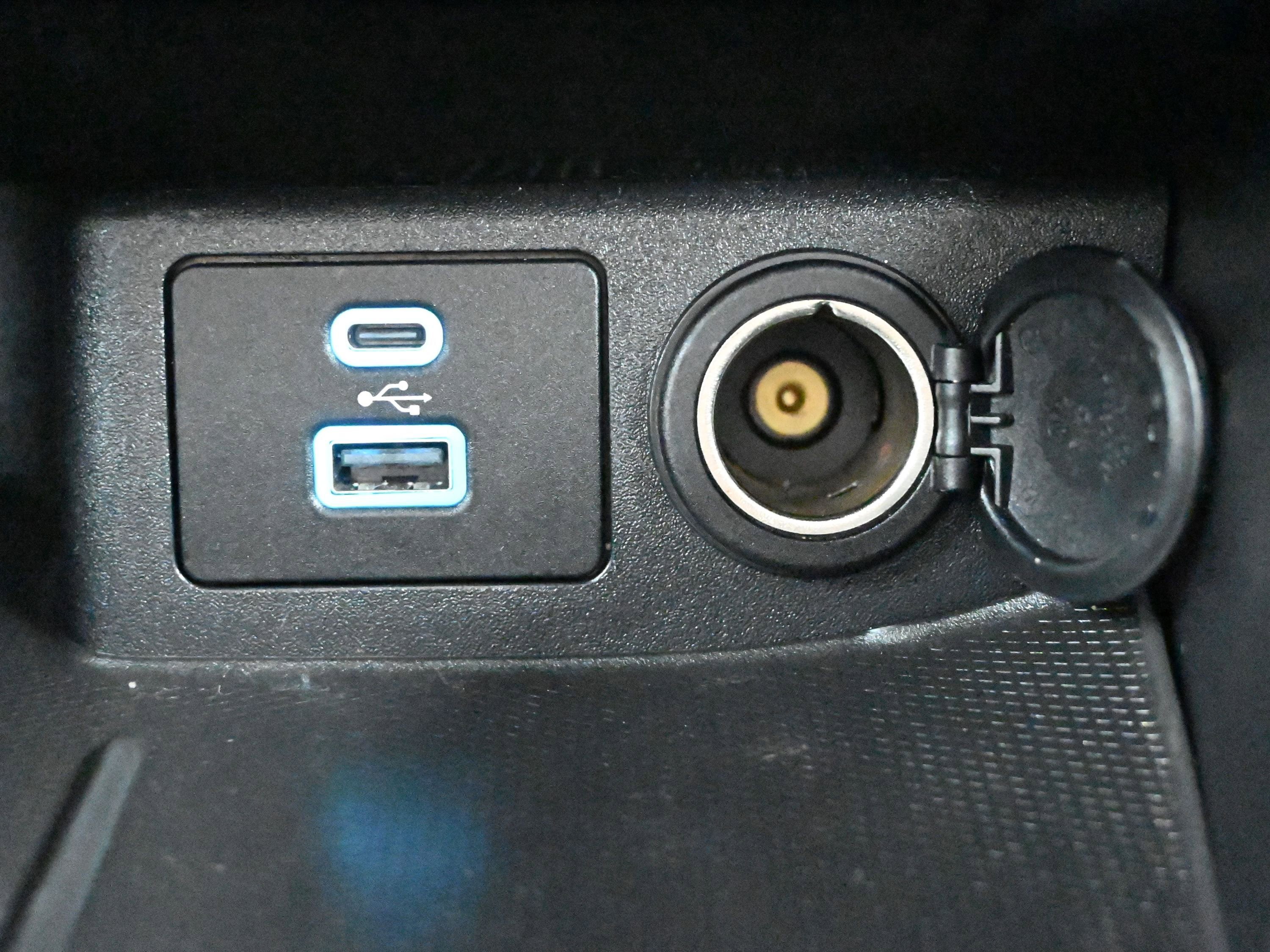 Used 2022 Ford Escape S image 18