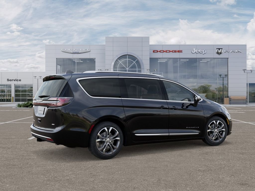 New 2026 Chrysler Pacifica Pinnacle w/ Trailer Tow Group AWD/4WD image 4