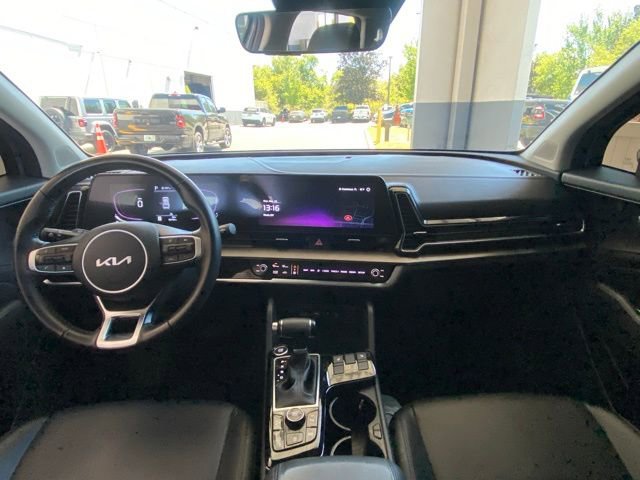 Used 2024 Kia Sportage EX image 17