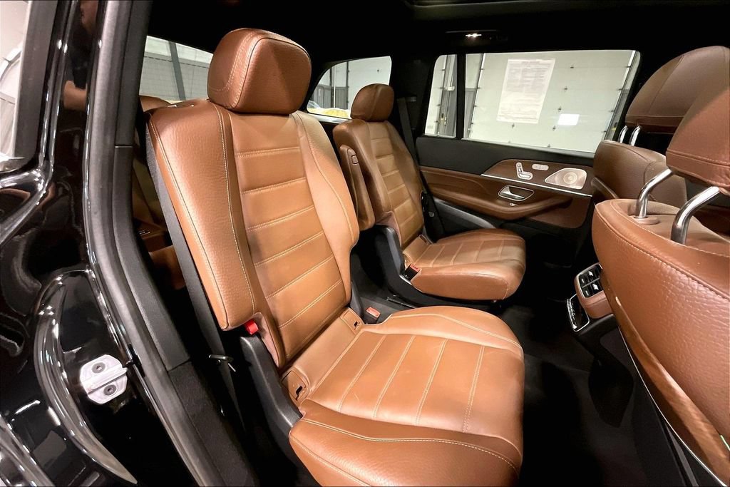 Used 2024 Mercedes-Benz GLS 450 4MATIC image 25