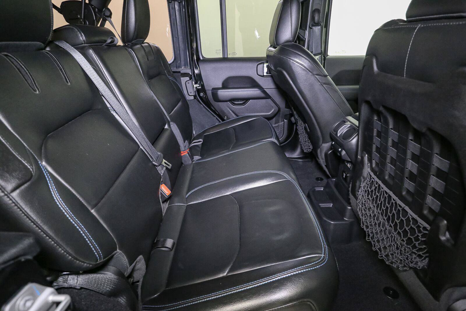 Used 2022 Jeep Wrangler Unlimited Rubicon 4xe w/ Cold Weather Group AWD/4WD image 22