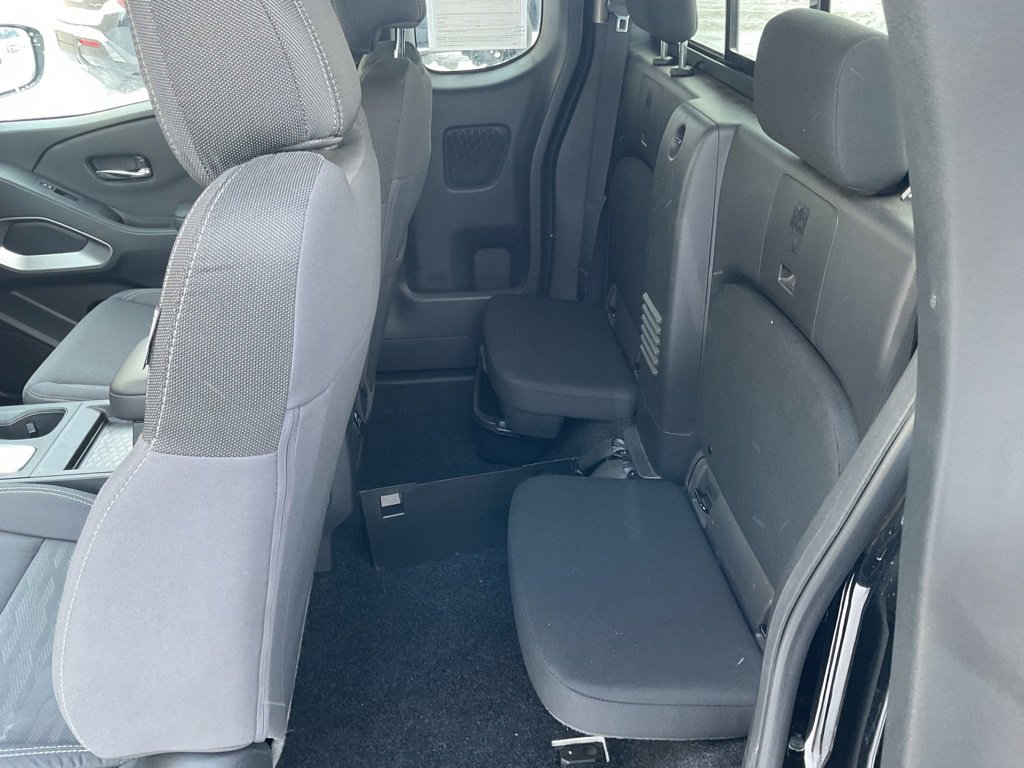 Used 2024 Nissan Frontier SV w/ SV Convenience Package image 20