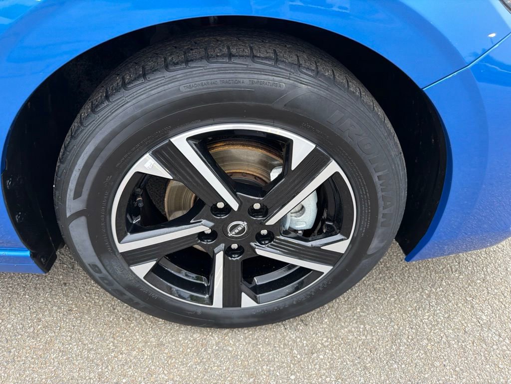 Used 2024 Nissan Sentra SV FWD image 11