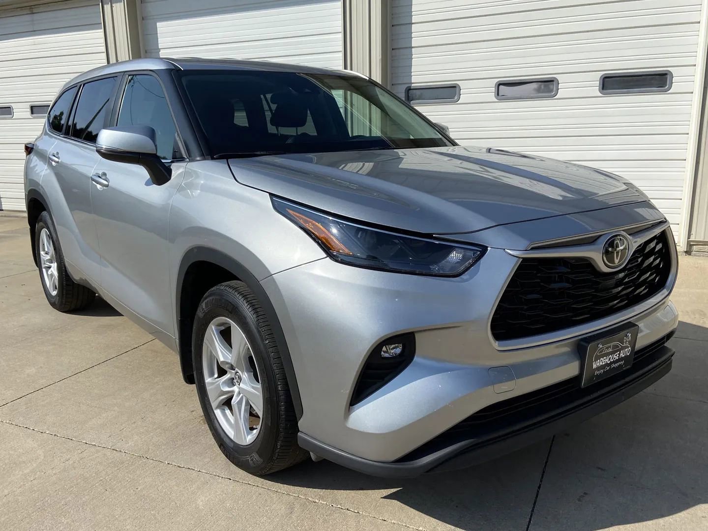 Used 2024 Toyota Highlander LE