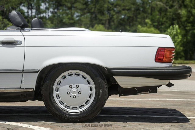 Used 1988 Mercedes-Benz 560 SL image 5