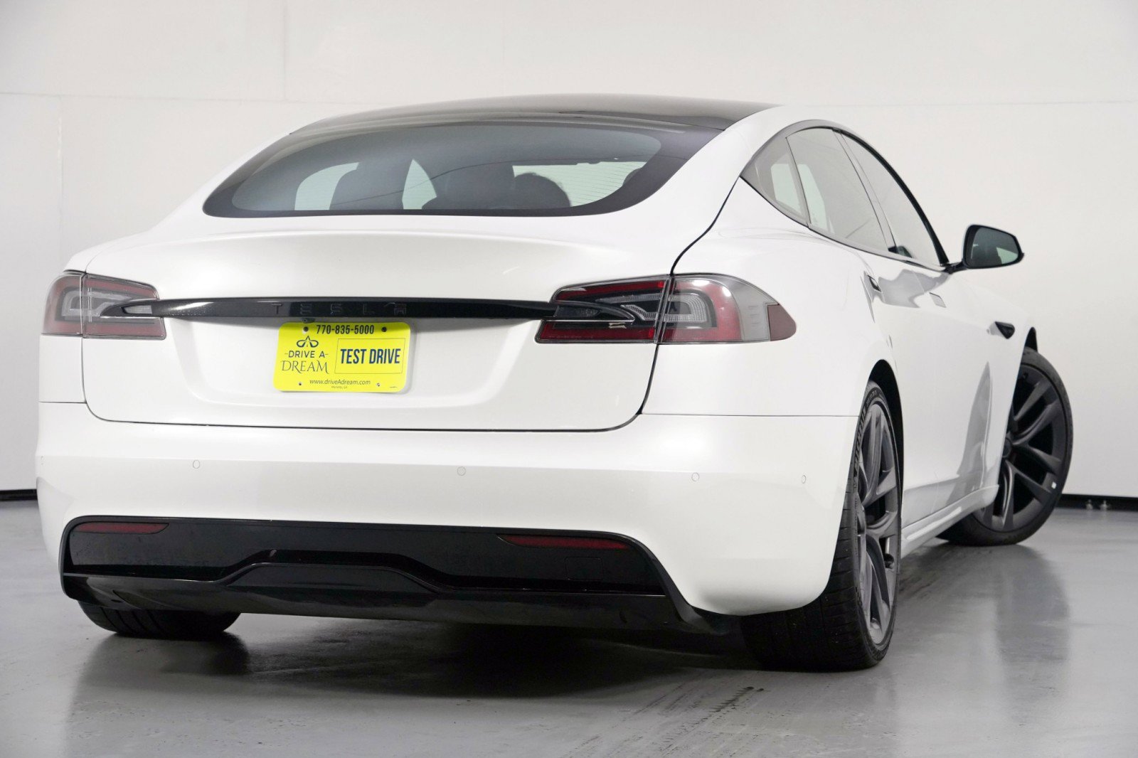 Used 2021 Tesla Model S Plaid image 5