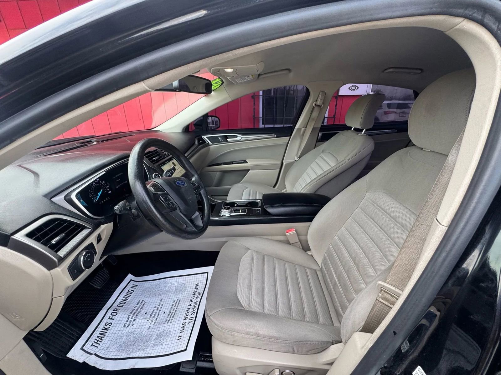 Used 2019 Ford Fusion SE image 9