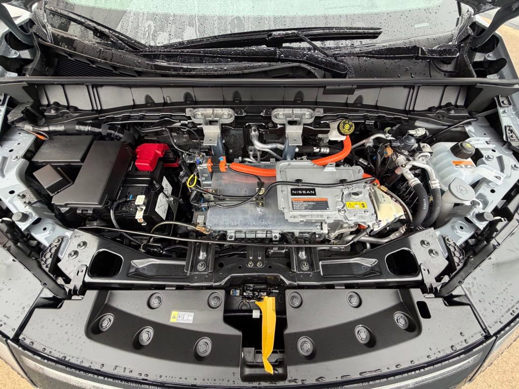 New 2026 Nissan Leaf Platinum+ w/ Cargo Package (Platinum+) FWD image 35