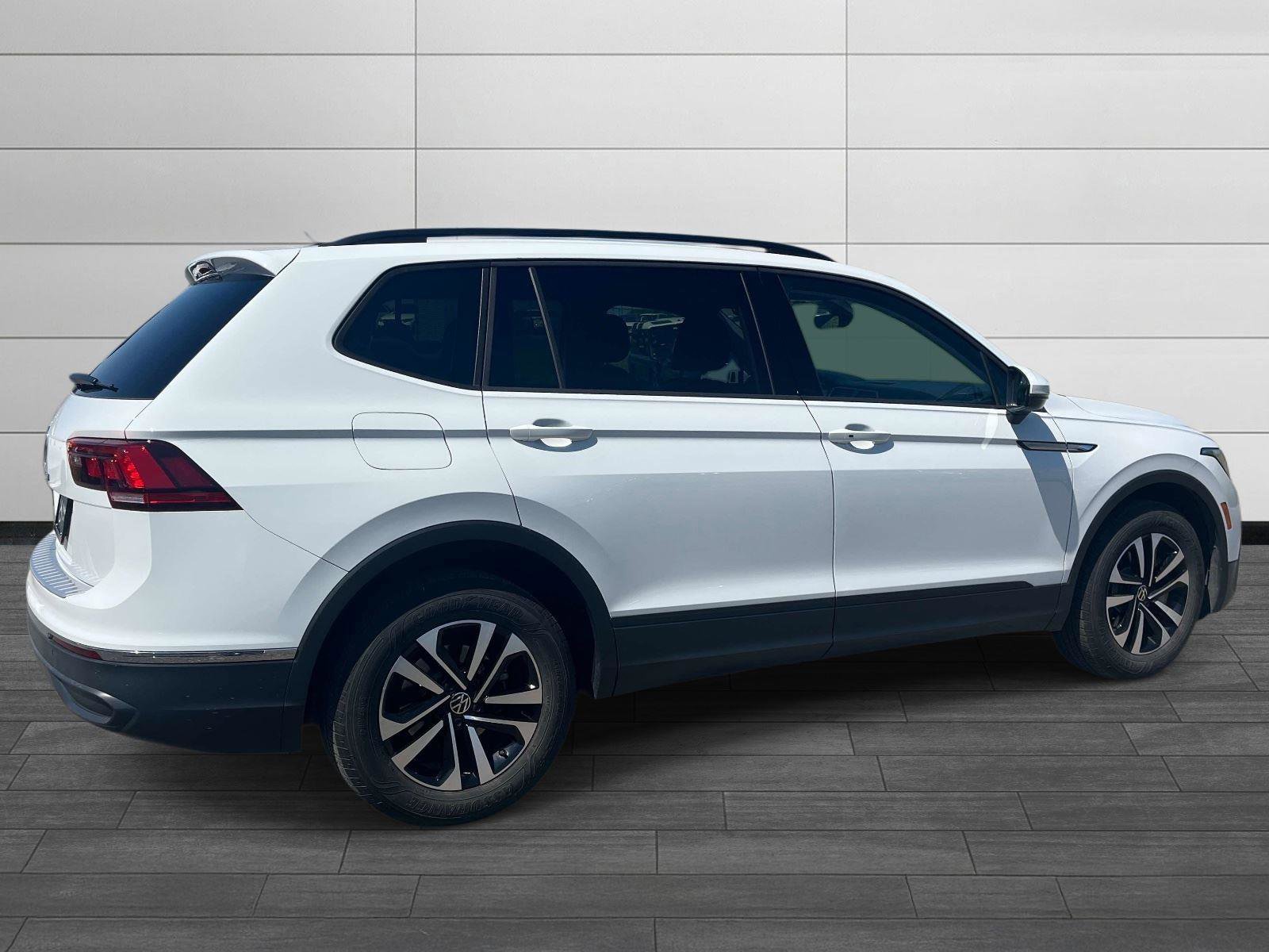 Used 2023 Volkswagen Tiguan S FWD image 3