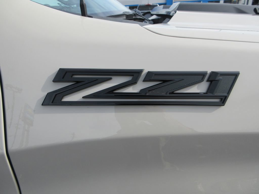 New 2026 Chevrolet Silverado 1500 Custom Trail Boss w/ LPO, Dark Essentials Package image 11