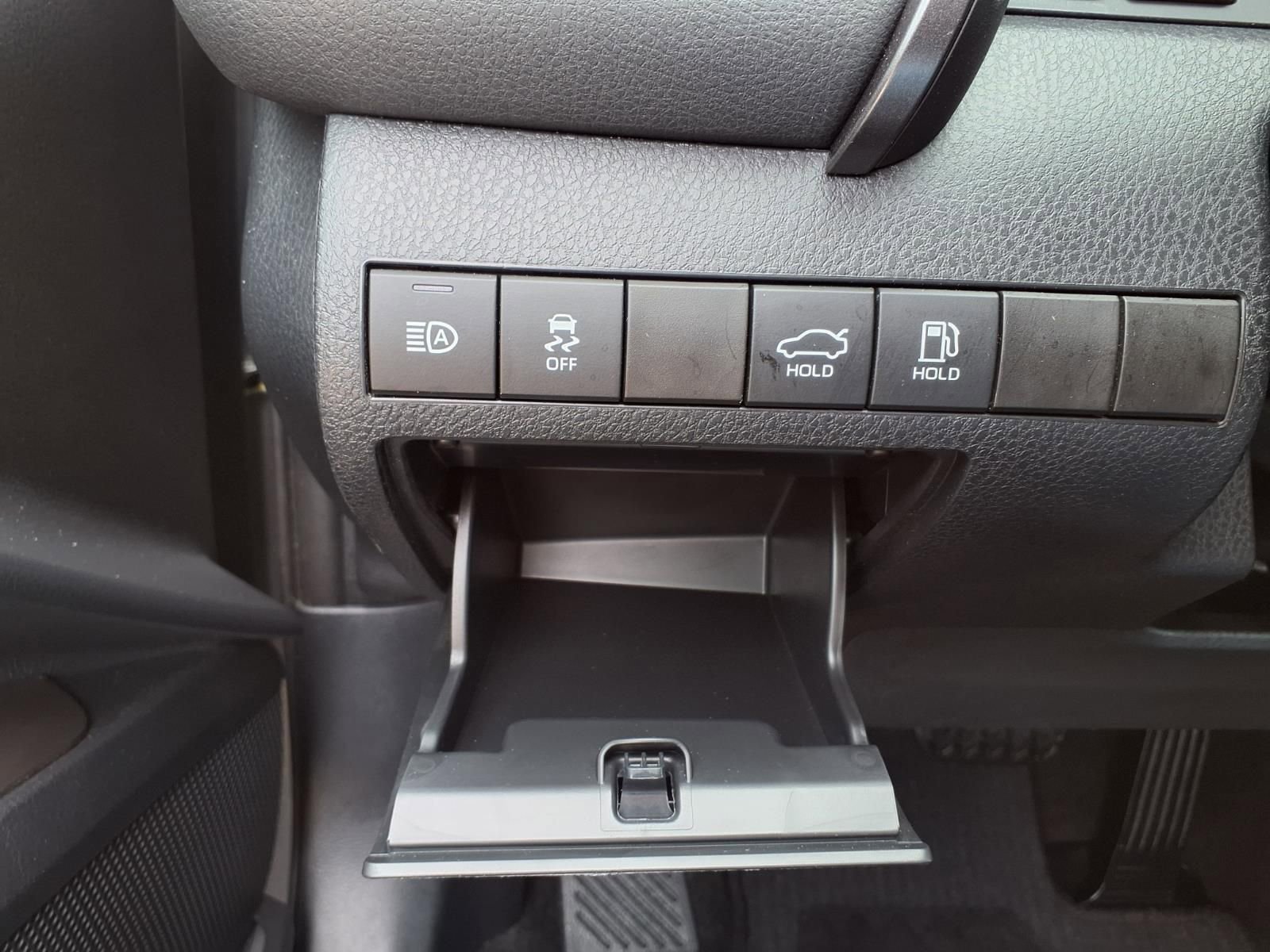 Used 2022 Toyota Camry SE w/ Audio Upgrade Package FWD image 20