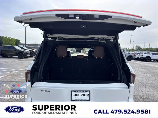 Used 2025 Lincoln Navigator Reserve AWD/4WD image 5