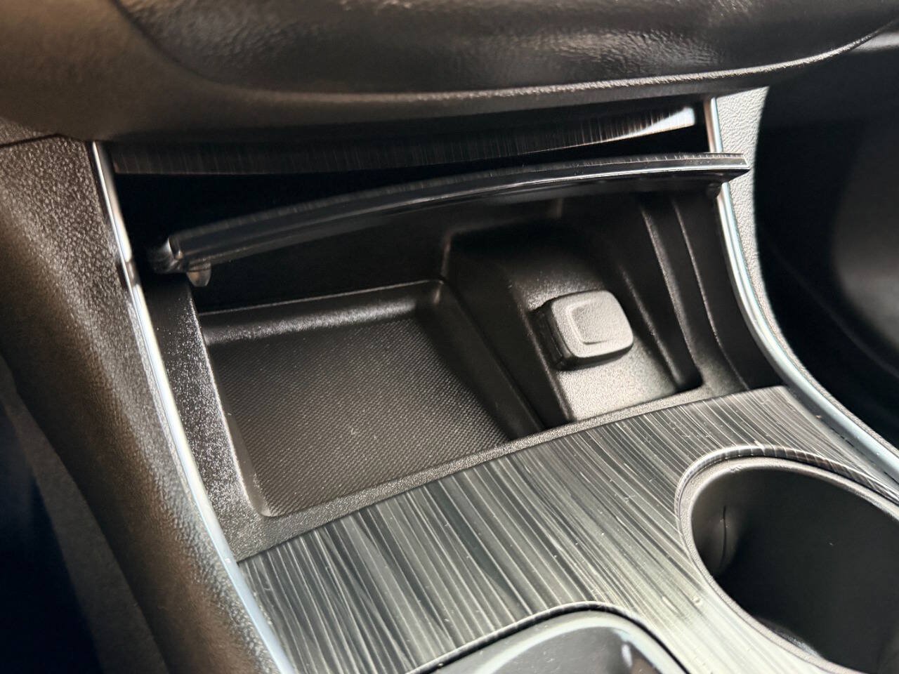 Used 2019 Chevrolet Impala LT FWD image 38