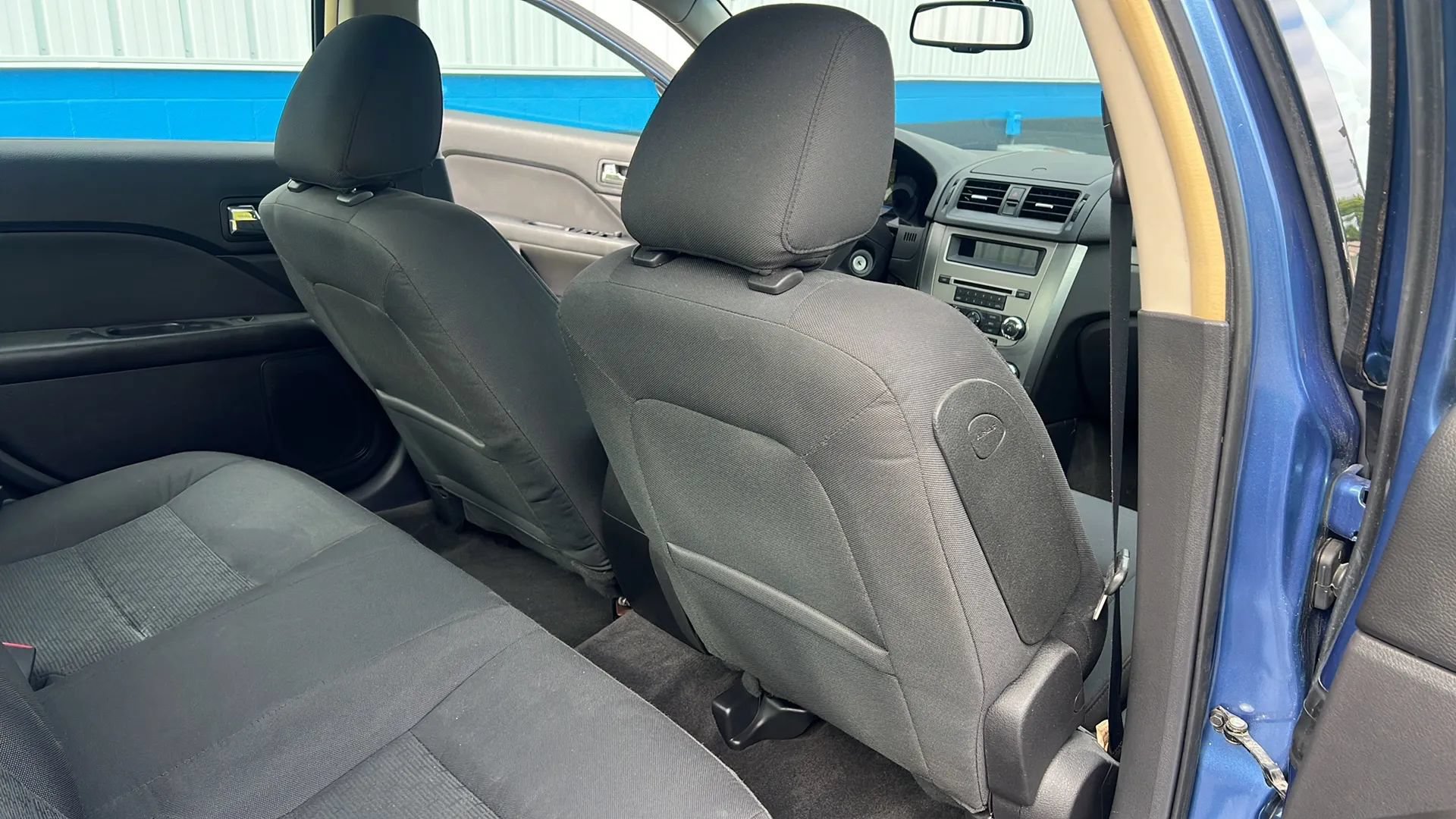 Used 2010 Ford Fusion SE FWD image 15